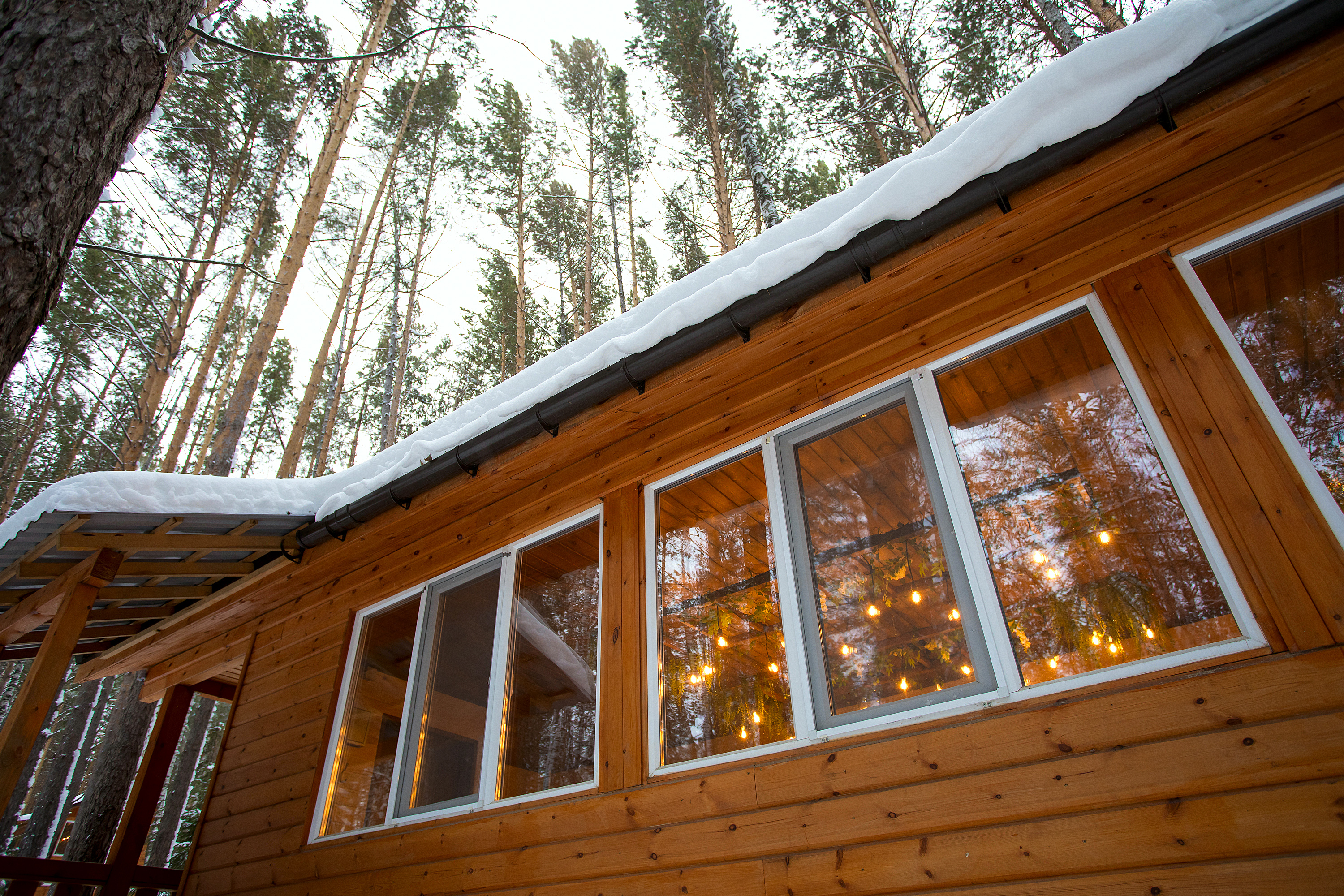 Отдых для компании в большой теплой беседке