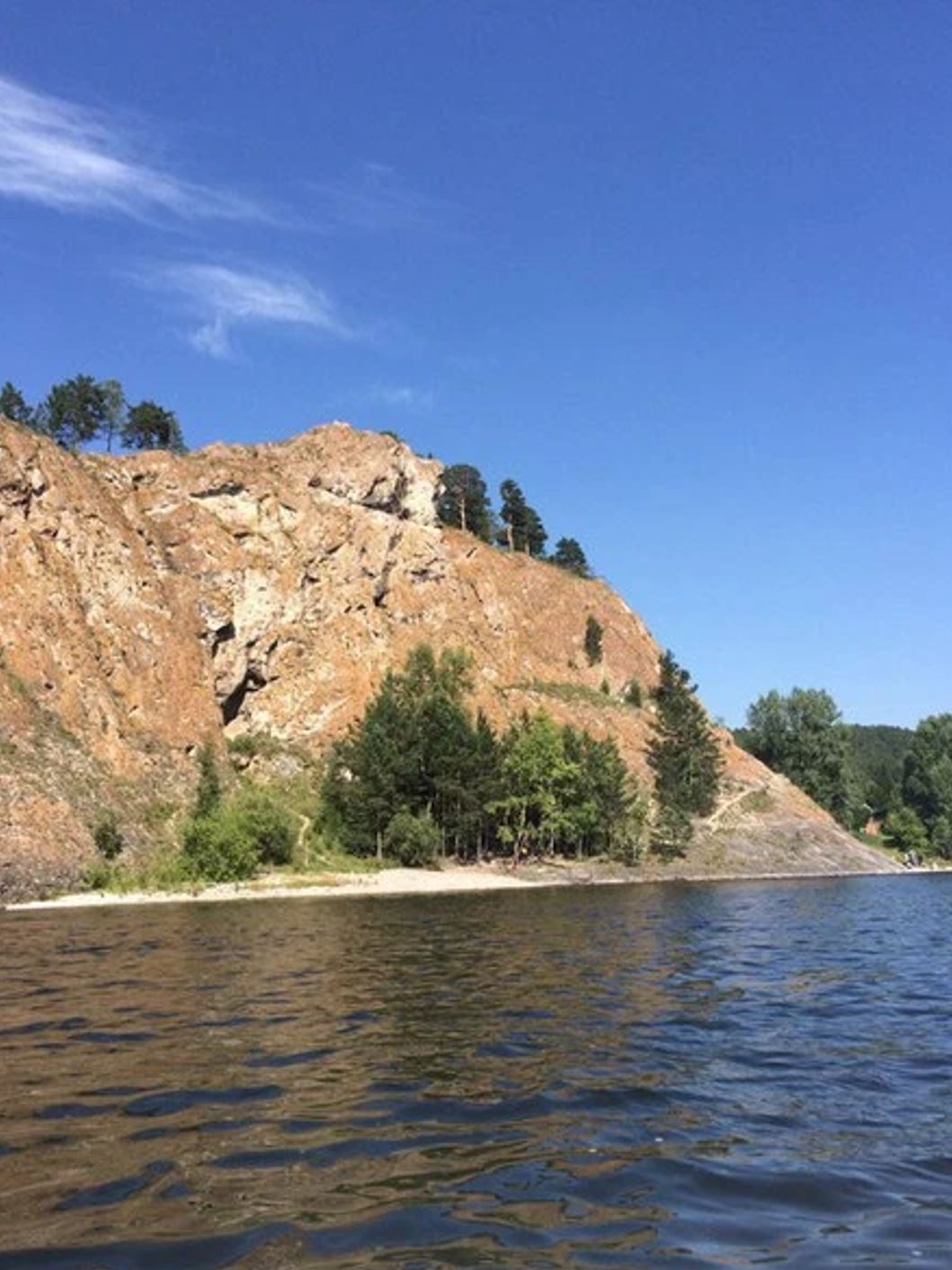 Прогулка на катере до пещеры Еленёва