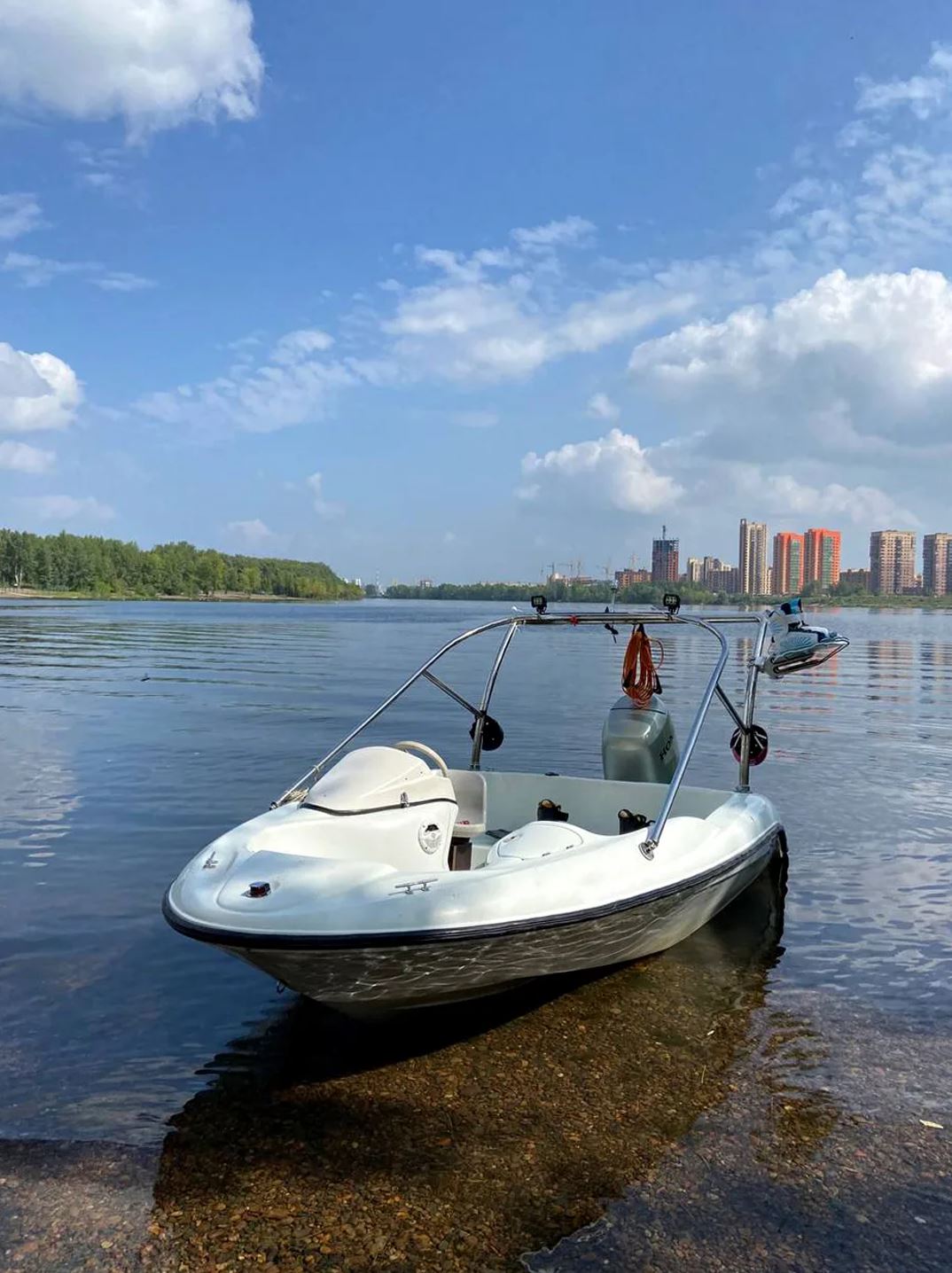 Вечерняя прогулка на катере