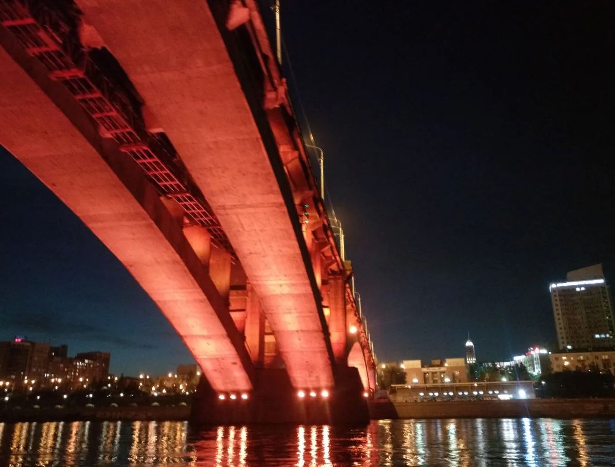 Вечерняя прогулка на катере