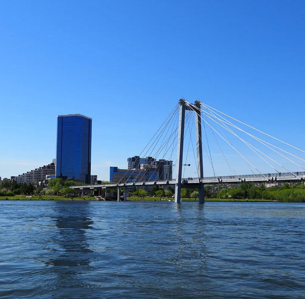 Вечерняя прогулка на катере