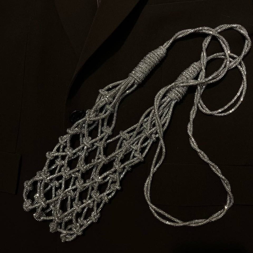 Мастер‑класс: плетение из стразового шнура