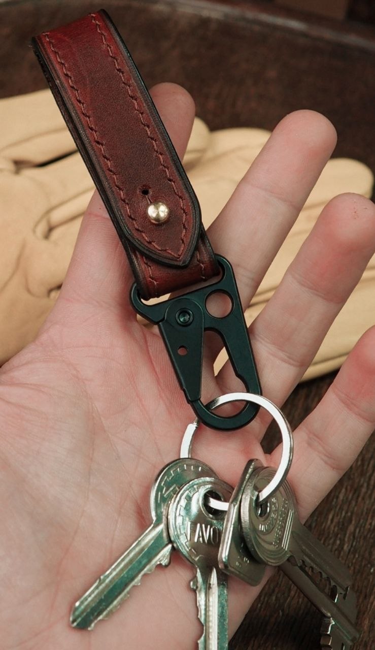 Мастер-класс по изготовлению ключницы из натуральной кожи