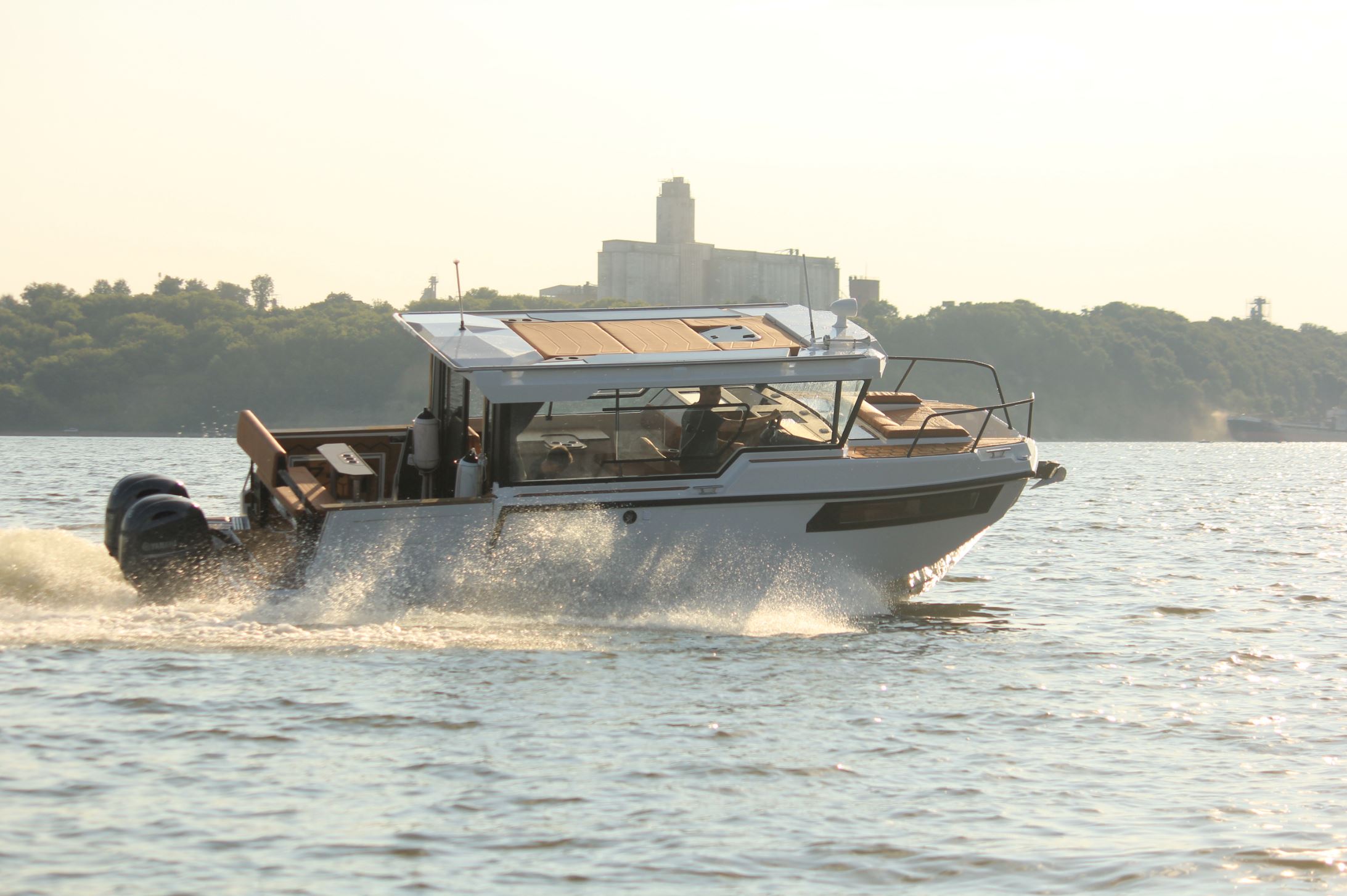 Прогулка на море на катере "Алиса"